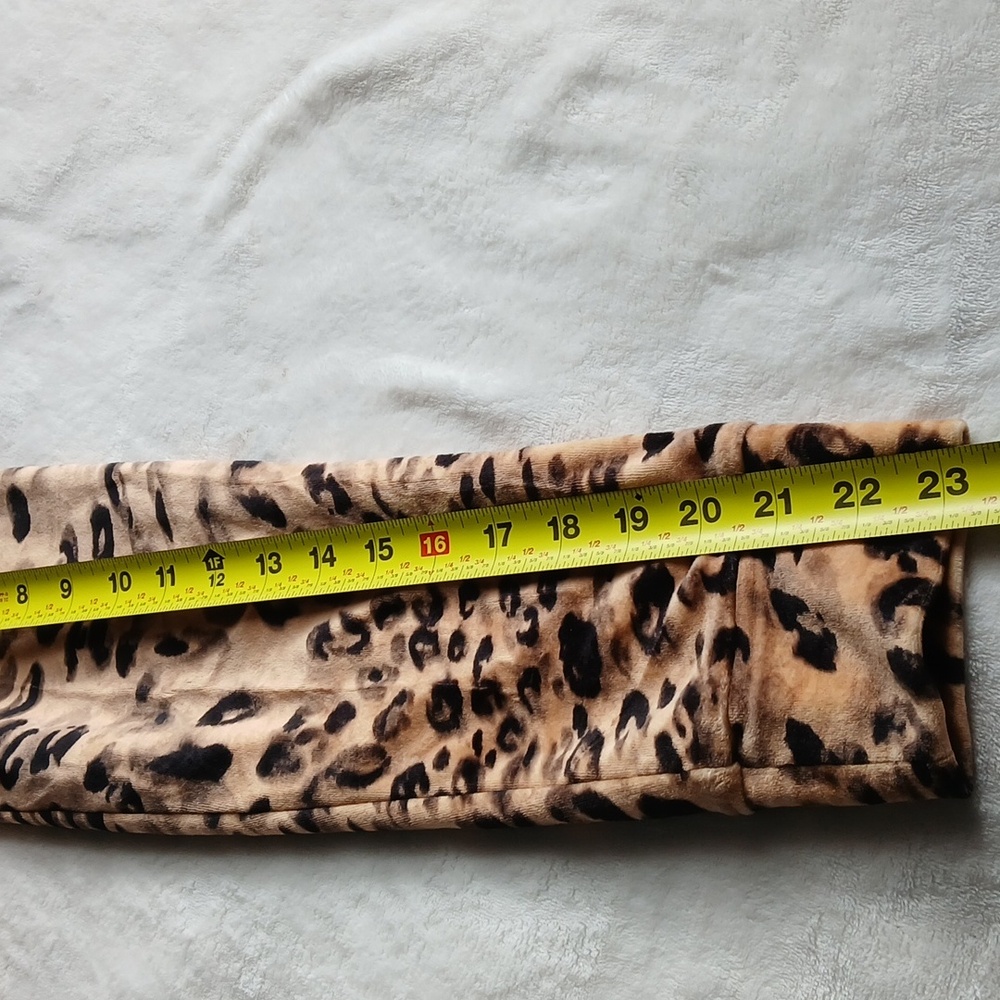 Juicy Couture Women Set in Leopard Pattern - Picture 9 of 11